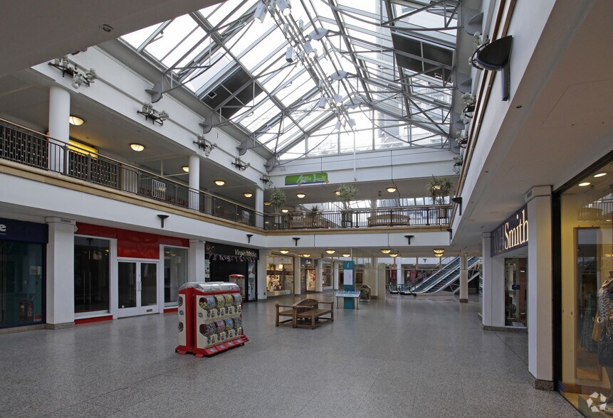 Primary Photo Of Whitgift Centre, Croydon General Retail For Lease