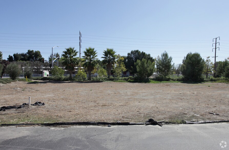 More Photos Of Sanderson & Esplanade Ave, San Jacinto Unknown For Lease