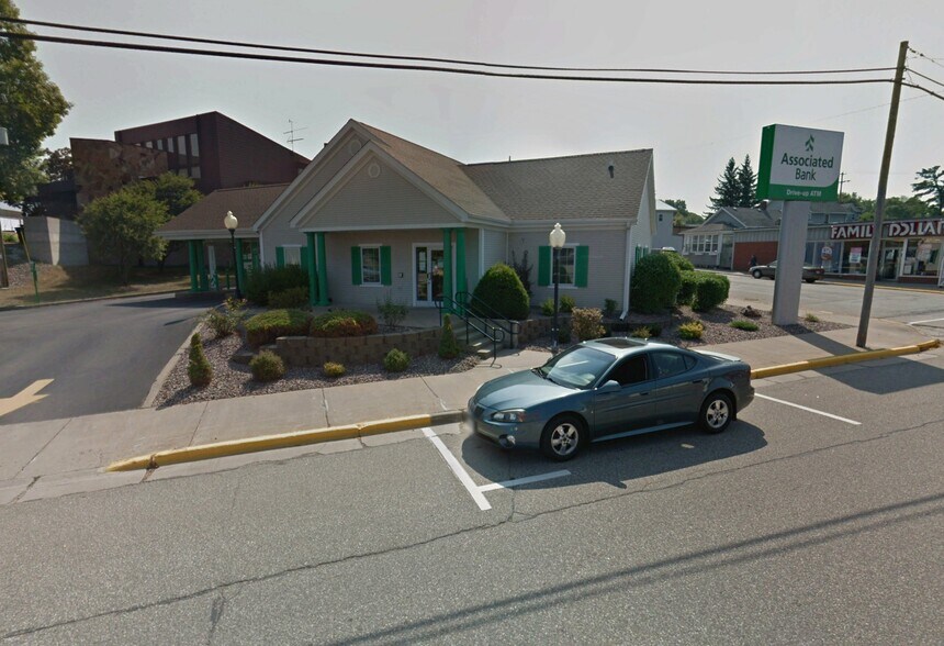 Primary Photo Of 509 Grand Ave, Neillsville Bank For Sale