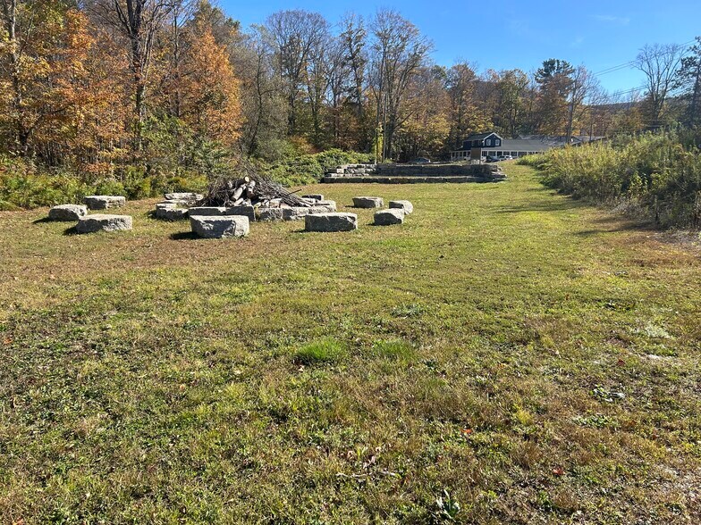 More Photos Of 17 Cherry Plain Sq, Berlin Restaurant For Sale