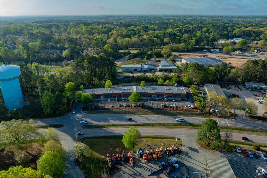 More Photos Of 5605 Chapel Hill Rd, Raleigh Flex For Lease