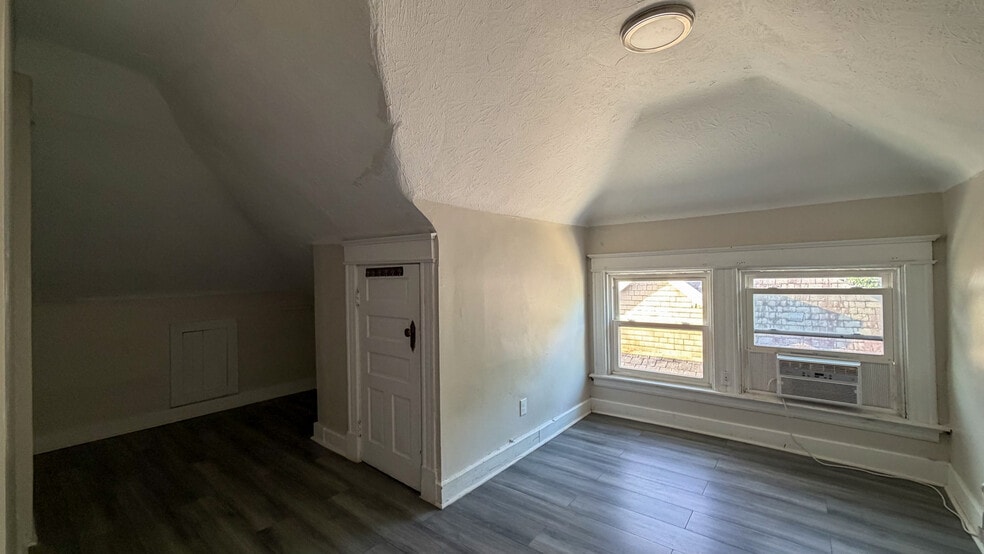 More Photos Of 2478 Paris St, Cincinnati Multifamily For Sale