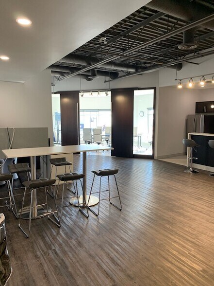 More Photos Of 15 Carlton Dr, St. Albert Flex For Sale