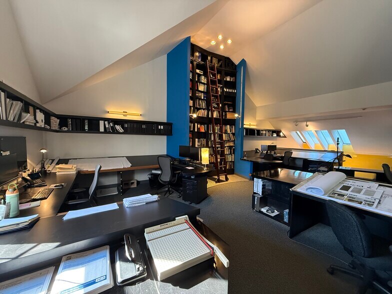 More Photos Of 20-22 Regency Plz, Glen, Glen Mills Office For Sale