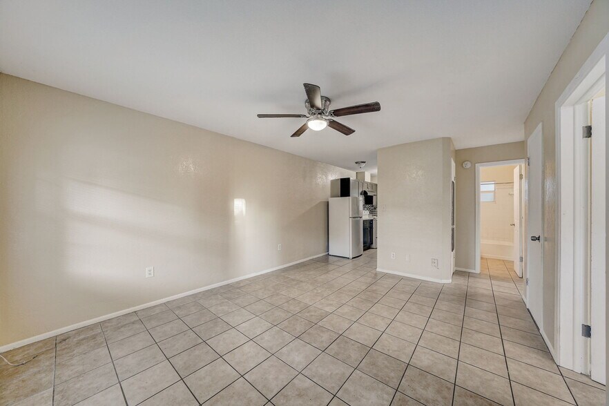 More Photos Of 3017 49th St S, Gulfport Apartments For Sale
