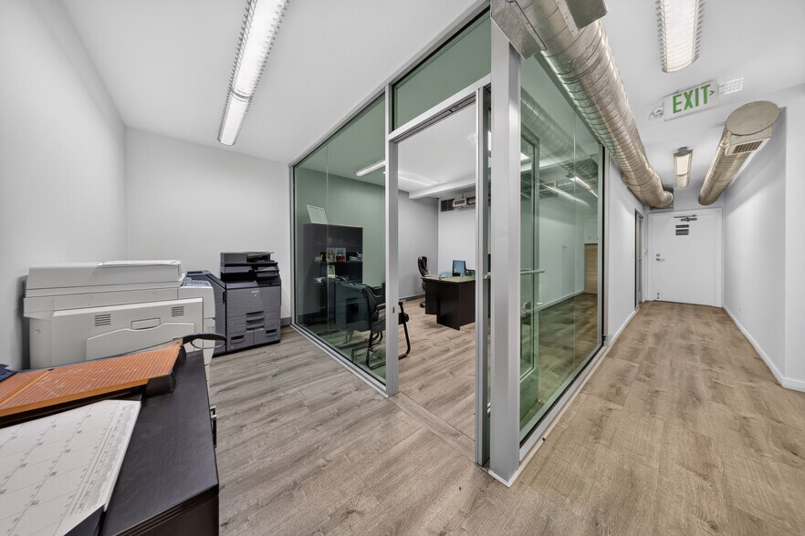 More Photos Of 20847 Sherman Way, Canoga Park Office For Sale