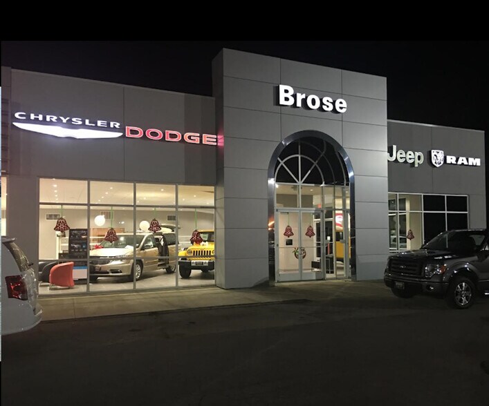 More Photos Of 813 S Parkway St, Corinth Auto Dealership For Sale