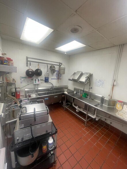 More Photos Of 1017 61st St, Galveston Restaurant For Sale