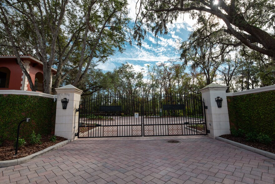 More Photos Of 2420 Brunello Trace, Lutz Office For Sale