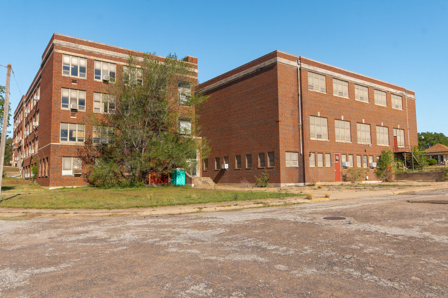 More Photos Of 311 N A St, Wellington Schools For Sale