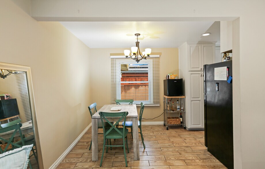 More Photos Of 1200 W Sycamore Ave, Orange Apartments For Sale