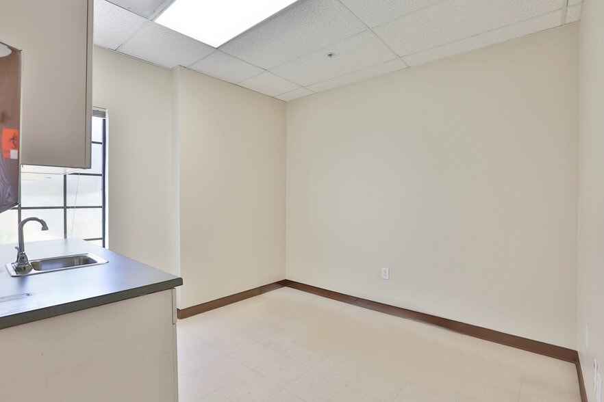 More Photos Of 2375 Montpelier Dr, San Jose Medical For Lease