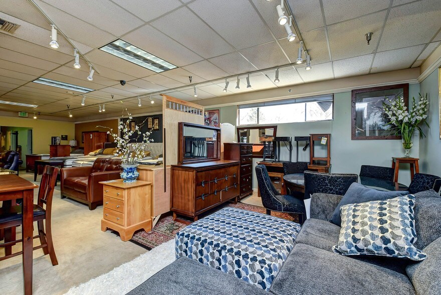 More Photos Of 20423 Highway 99, Lynnwood Freestanding For Sale