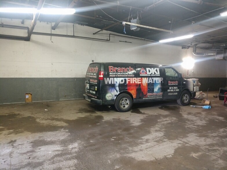 More Photos Of 298 Junius St, Brooklyn Warehouse For Lease