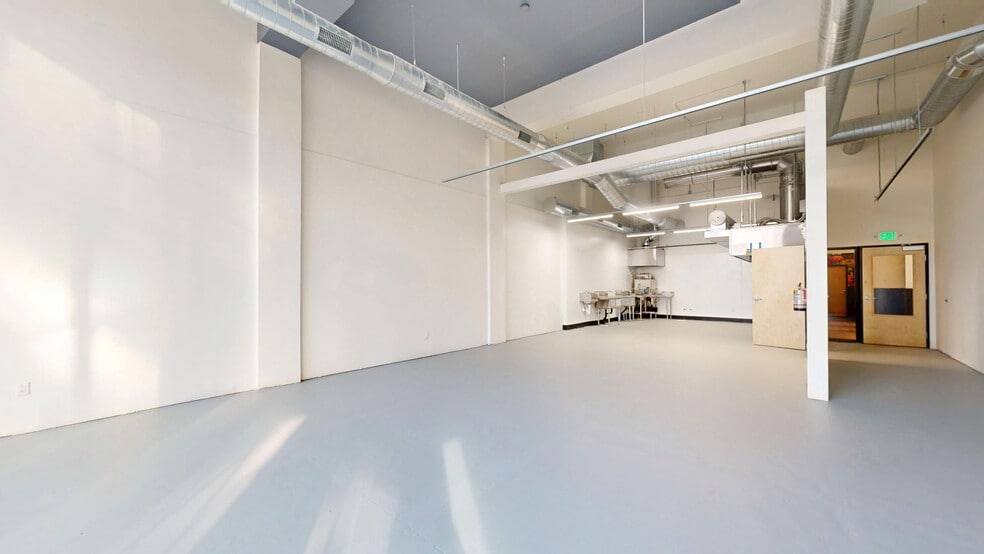 Primary Photo Of 106 NE Grand Ave, Portland Restaurant For Lease