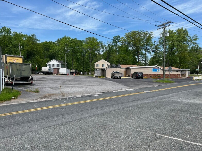 More Photos Of 800 Bowleys Quarters Rd, Middle River Bar For Sale