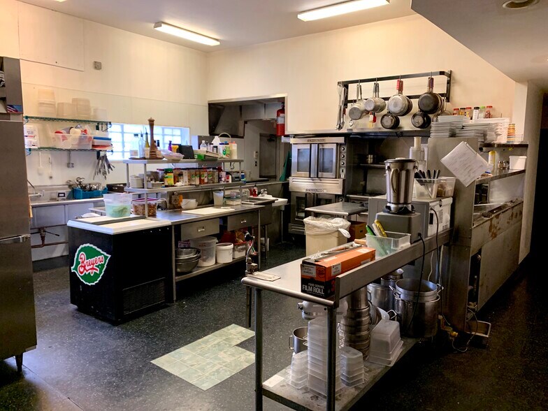 More Photos Of 41-45 N Potomac St, Hagerstown Restaurant For Sale