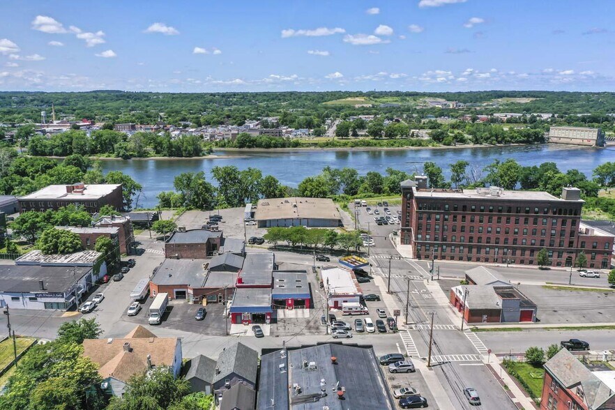 More Photos Of 690-696 River St, Troy Freestanding For Sale