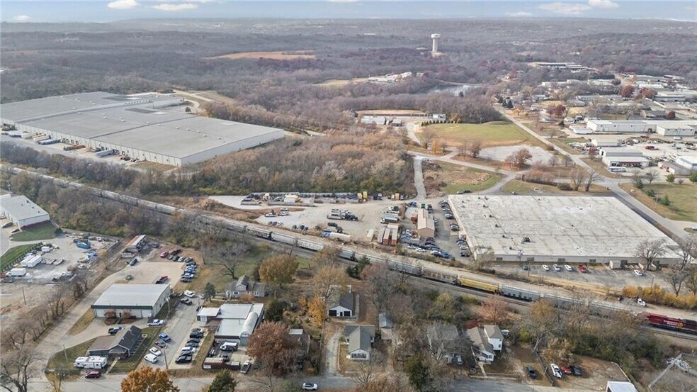 More Photos Of 13120 4th St, Grandview Industrial For Sale