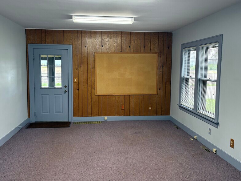 More Photos Of 1601 N IL Route 47, Woodstock Office For Sale