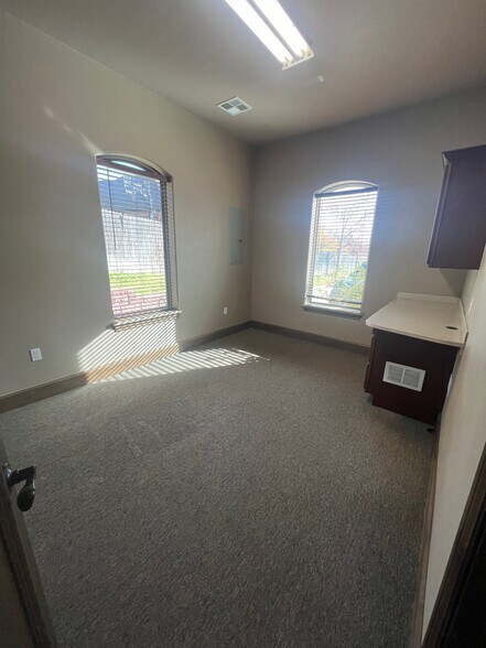 More Photos Of 13310 Eastern ave, Edmond Medical For Sale