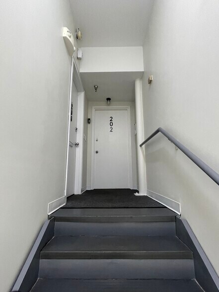 More Photos Of 4919 Bethesda Ave, Bethesda Loft Creative Space For Lease