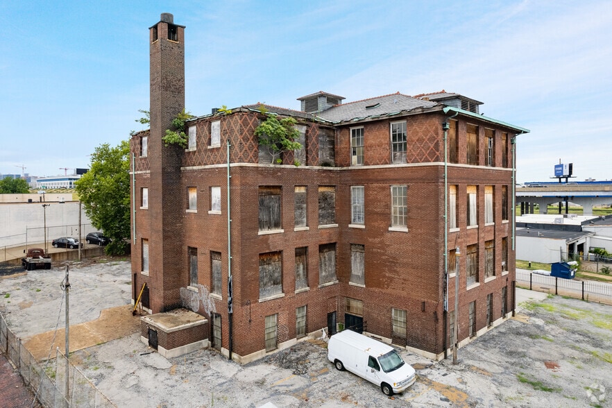 More Photos Of 3974 Sarpy Ave, Saint Louis Office For Sale