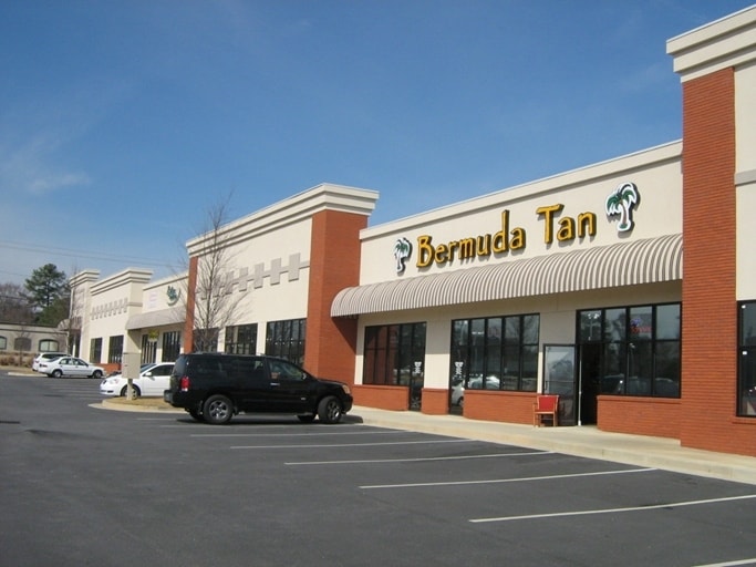 More Photos Of 4015 Veterans Ct, Columbus General Retail For Lease