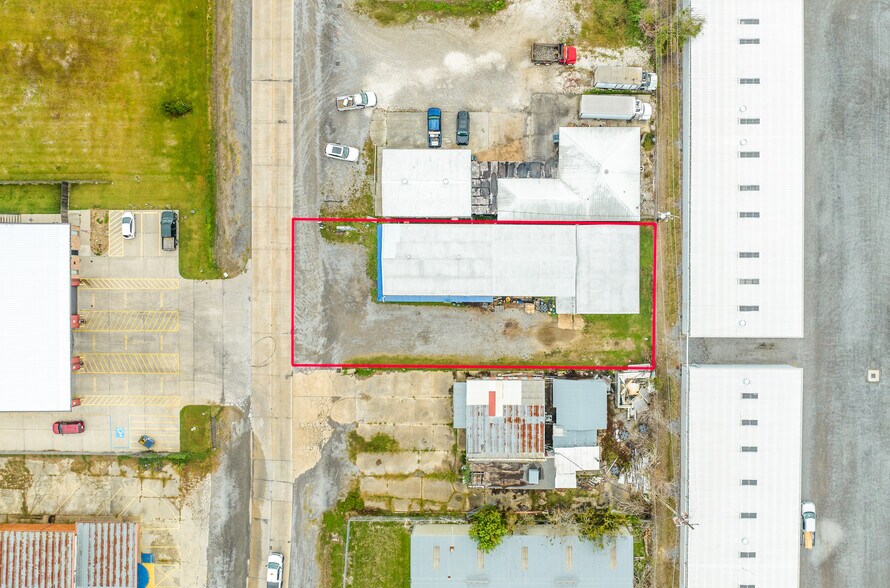 More Photos Of 118 N Hollywood Rd, Houma Self Storage For Sale