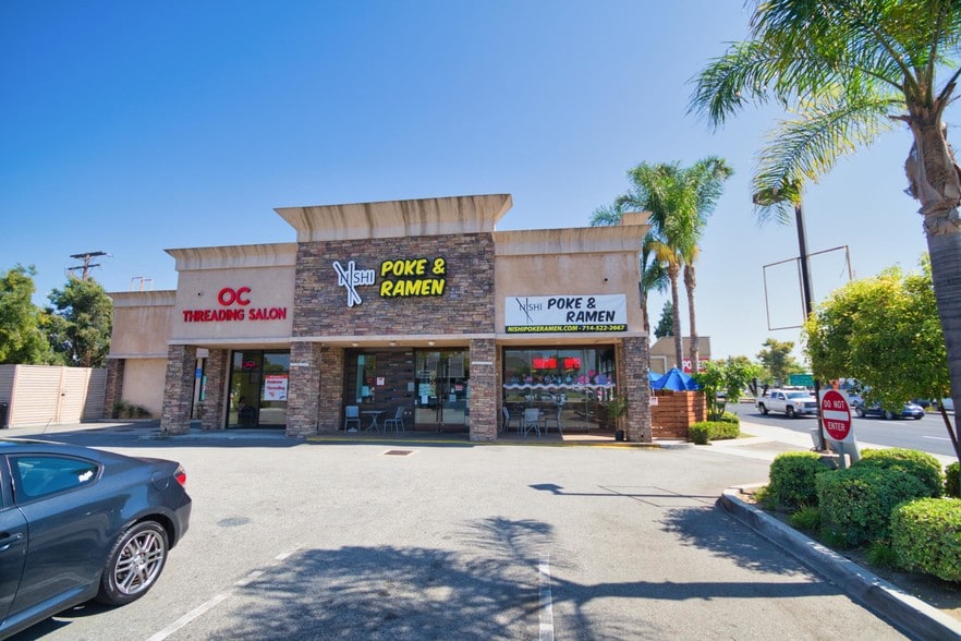 Primary Photo Of 6242 Beach Blvd, Buena Park Fast Food For Lease