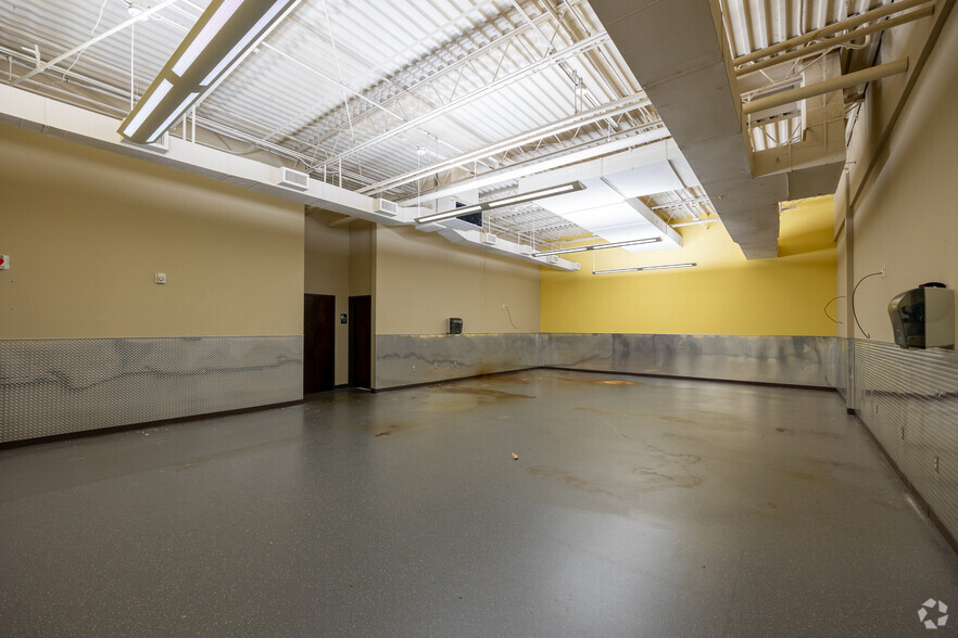 More Photos Of 303 Research Dr, Peachtree Corners Research And Development For Lease