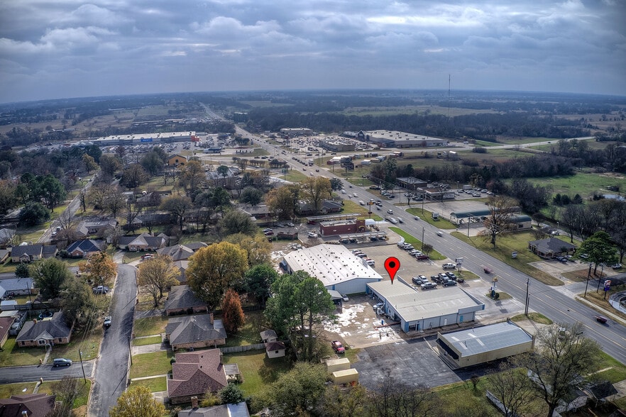 More Photos Of 1430 S Broadway St, Sulphur Springs Carwash For Sale
