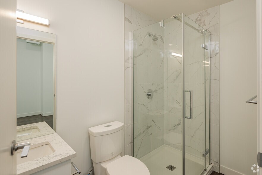 More Photos Of 233 Kennedy St, Winnipeg Apartments For Lease