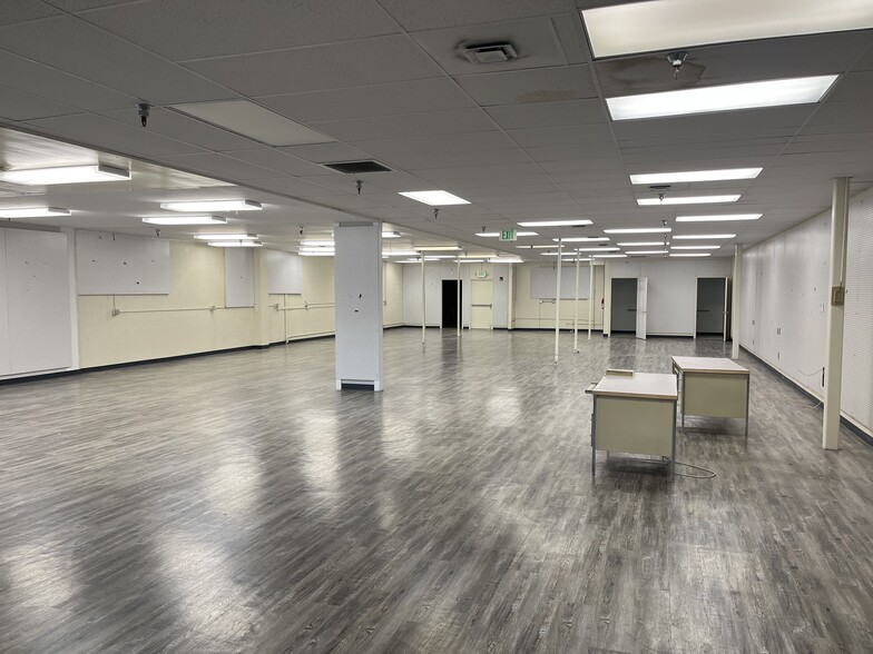 More Photos Of 1422 Jadwin Ave, Richland Health Club For Lease