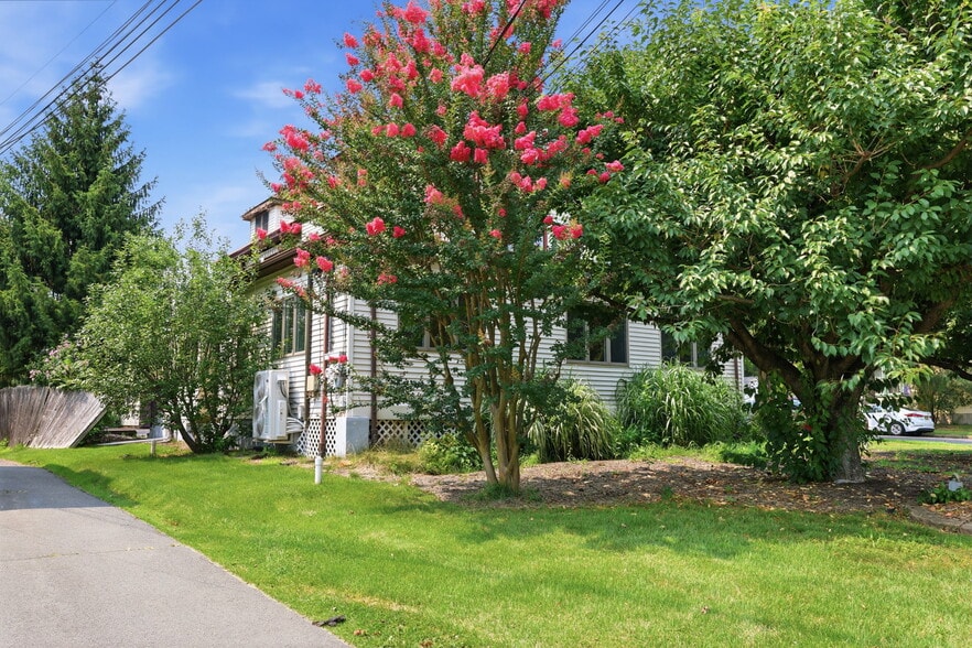 More Photos Of 168 White Horse Ave, Hamilton Office For Sale