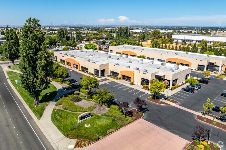 More Photos Of 9083 Foothills Blvd, Roseville Unknown For Lease