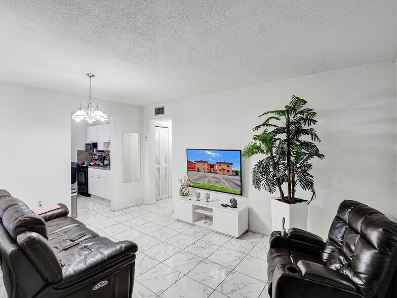 More Photos Of 720 W 16th, Hialeah Apartments For Sale