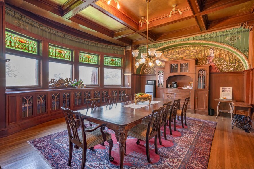 More Photos Of 623 Broadway St, Baraboo Specialty For Sale