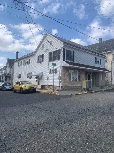 More Photos Of 229 S Robinson Ave, Pen Argyl Storefront Retail Residential For Sale