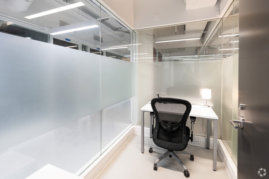 Photo of 3rd Floor Ste Office for 1