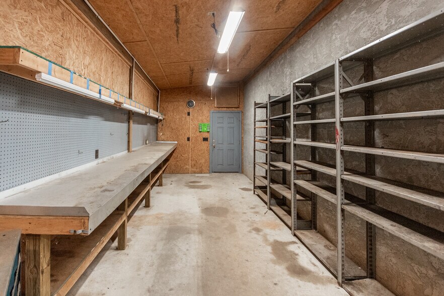 More Photos Of 535 W Main St, Franklin Specialty For Sale