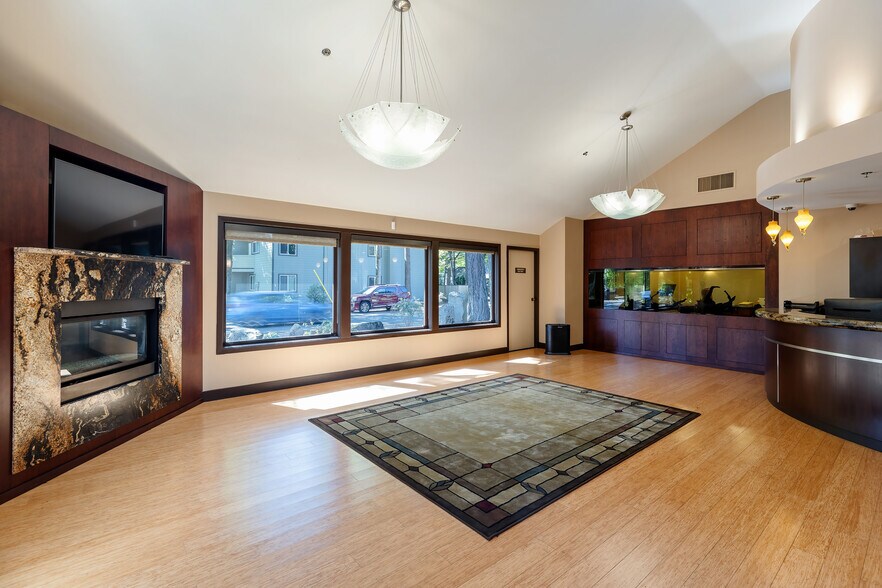 More Photos Of 4309 SW Oakridge Rd, Lake Oswego Medical For Sale