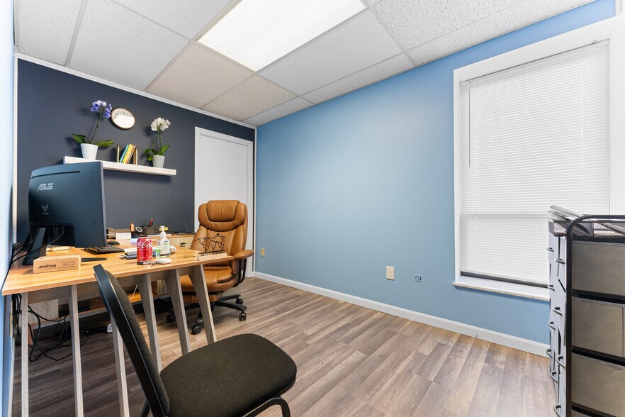 More Photos Of 600 Commerce Dr, Coraopolis Office Residential For Sale