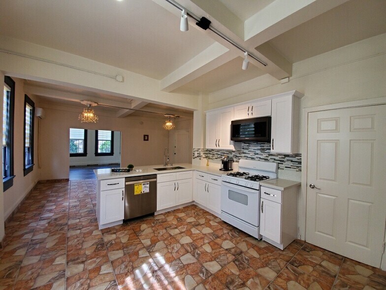 More Photos Of 1214 S Norton Ave, Los Angeles Apartments For Sale