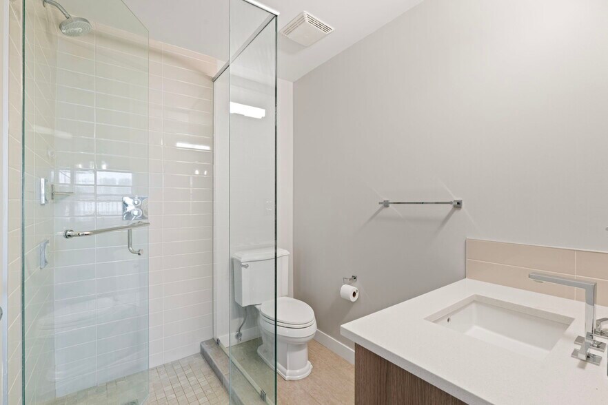More Photos Of 1922 9th Ave SE, Calgary Storefront Retail Residential For Sale