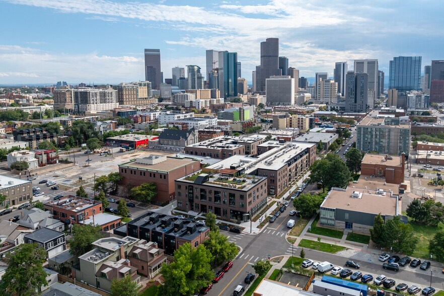 More Photos Of 2480 Arapahoe St, Denver Apartments For Lease