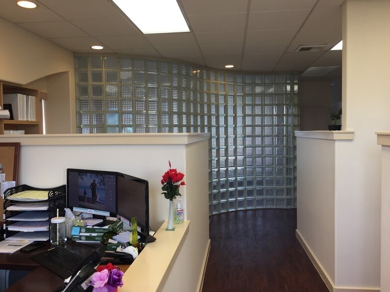 More Photos Of 173 Hoohana St, Kahului Office For Lease