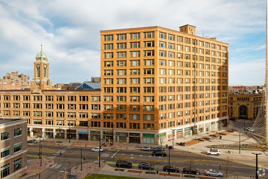 More Photos Of 260 E Main St, Rochester Medical For Lease