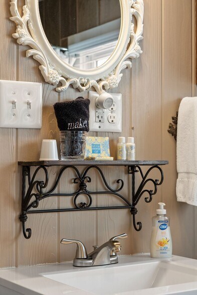 More Photos Of 207 W 2nd Ave, Easley Hospitality For Sale