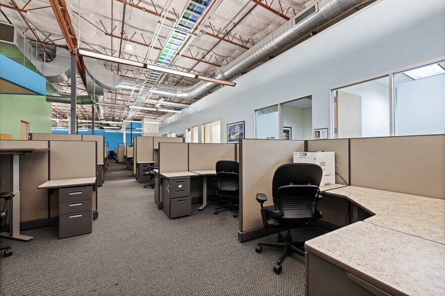 More Photos Of 9300 United Dr, Austin Unknown For Lease